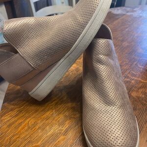 MIA Kids Sneakers in Metallic Bronze